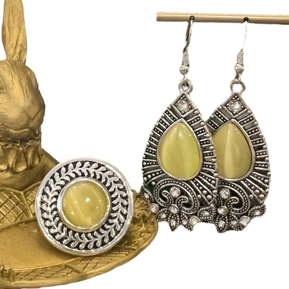 SALE!! 2‎ for $15 Majestically Malibu Yellow Earrings Garden Garland Yellow Ring - Picture 3 of 12